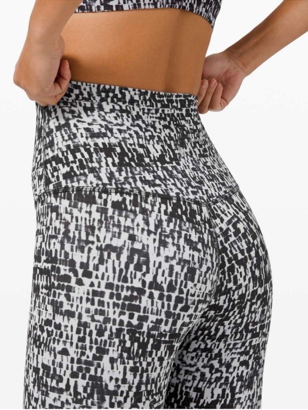 Lululemon High-Rise Align Legging Size 6  Urban Block Ice Grey Black